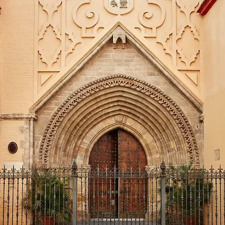 Triana House Bed & Breakfast *